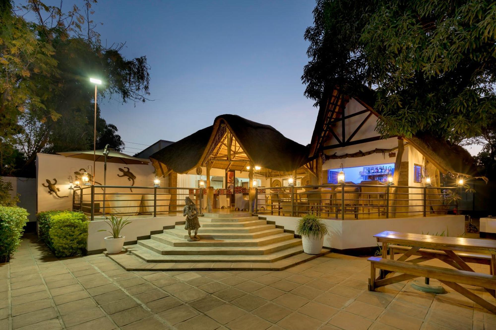 Ngoma Zanga Lodge Livingstone Bagian luar foto
