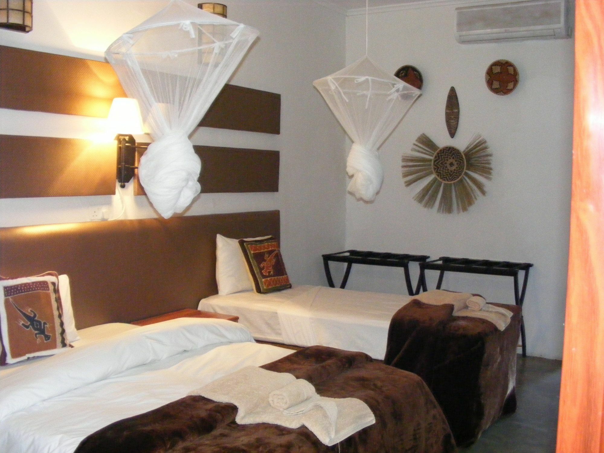 Ngoma Zanga Lodge Livingstone Bagian luar foto